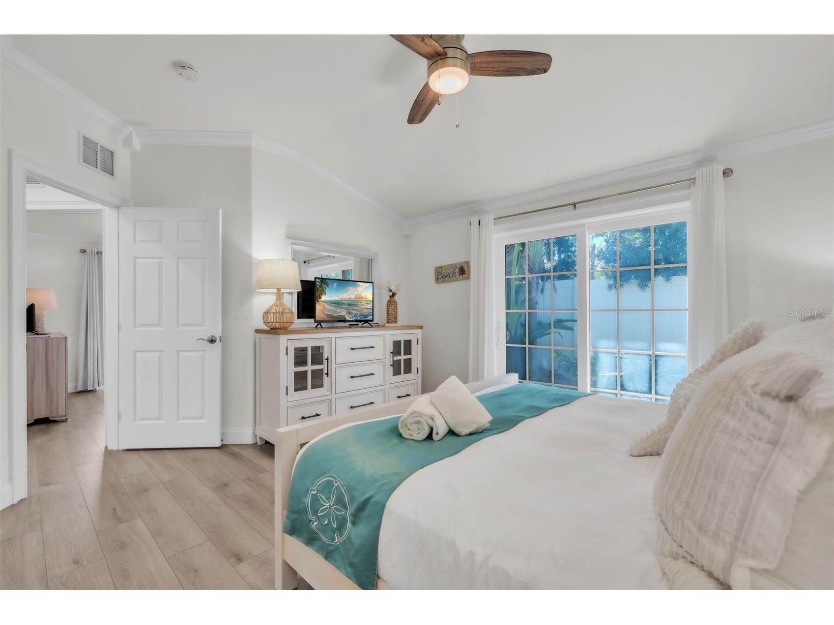 215 67th Street #6 Holmes Beach FL 34217 A4688457 image25