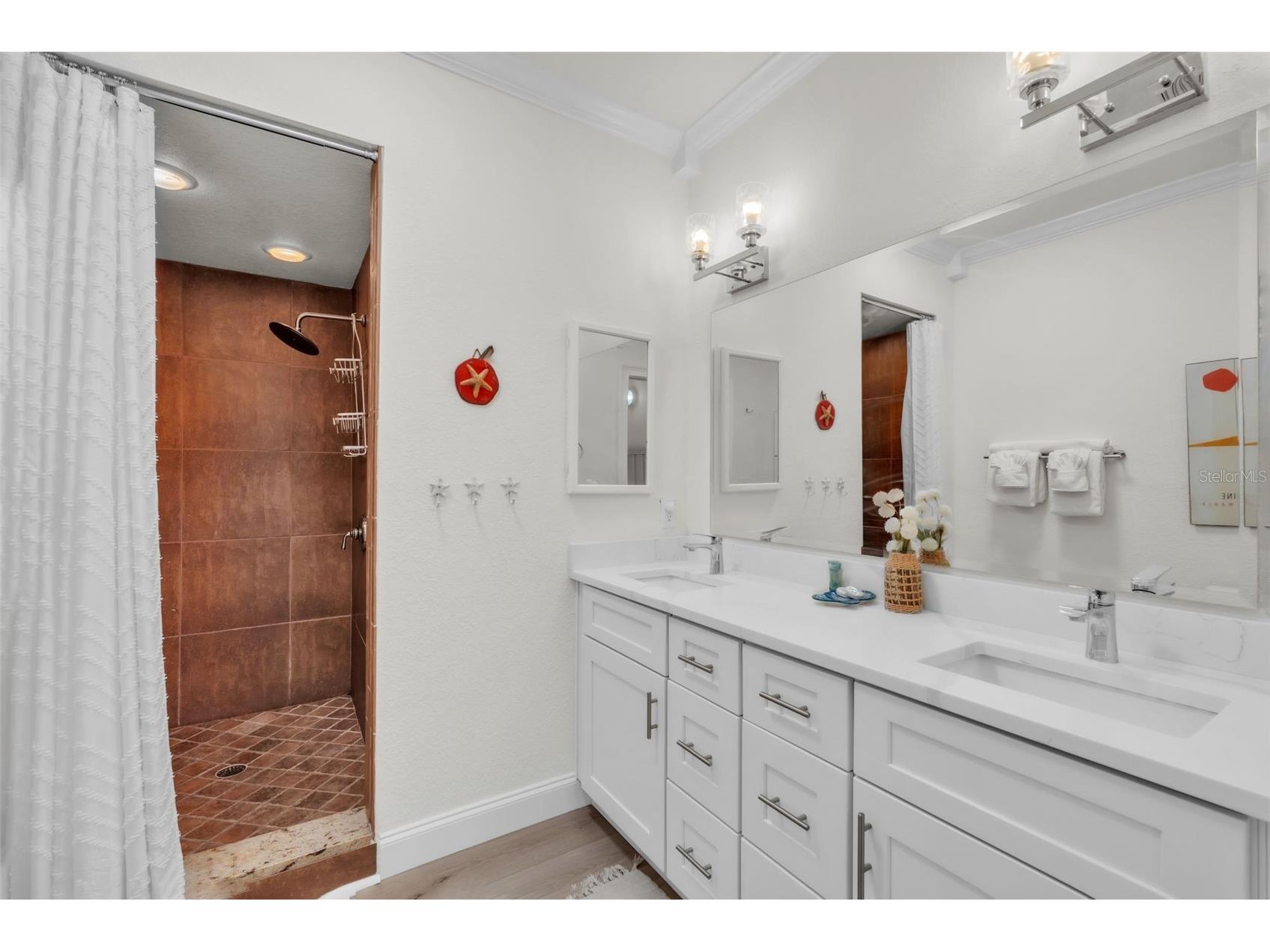 215 67th Street #6 Holmes Beach FL 34217 A4688457 image26