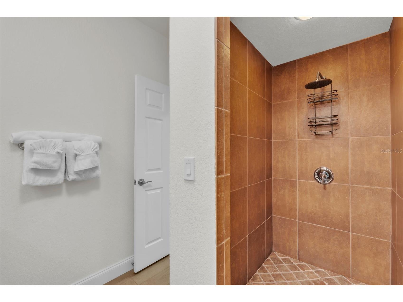 215 67th Street #6 Holmes Beach FL 34217 A4688457 image32