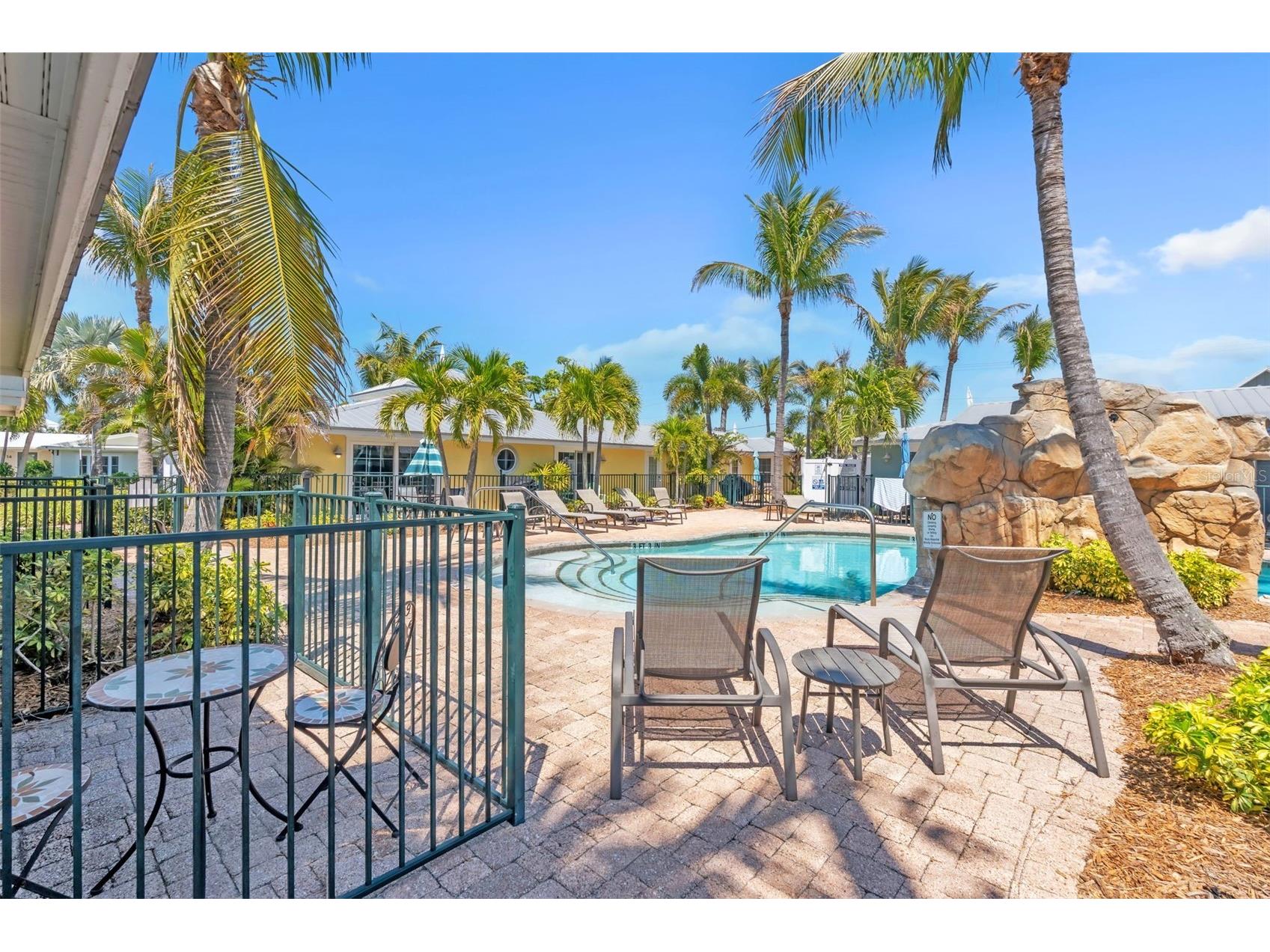 215 67th Street #6 Holmes Beach FL 34217 A4688457 image35