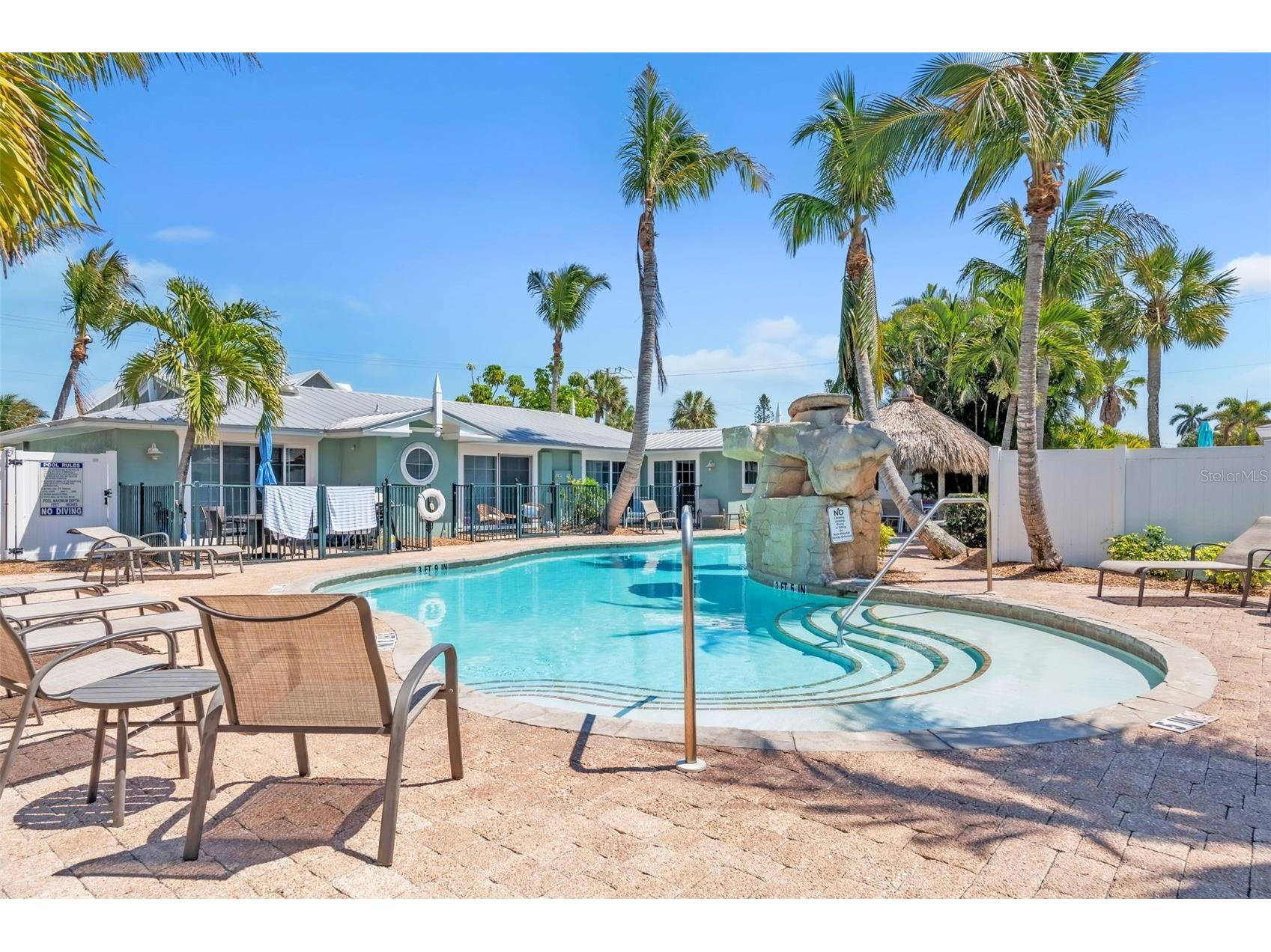 215 67th Street #6 Holmes Beach FL 34217 A4688457 image36