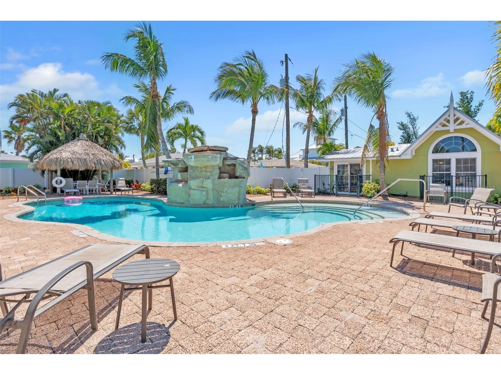 215 67th Street #6 Holmes Beach FL 34217 A4688457 image37