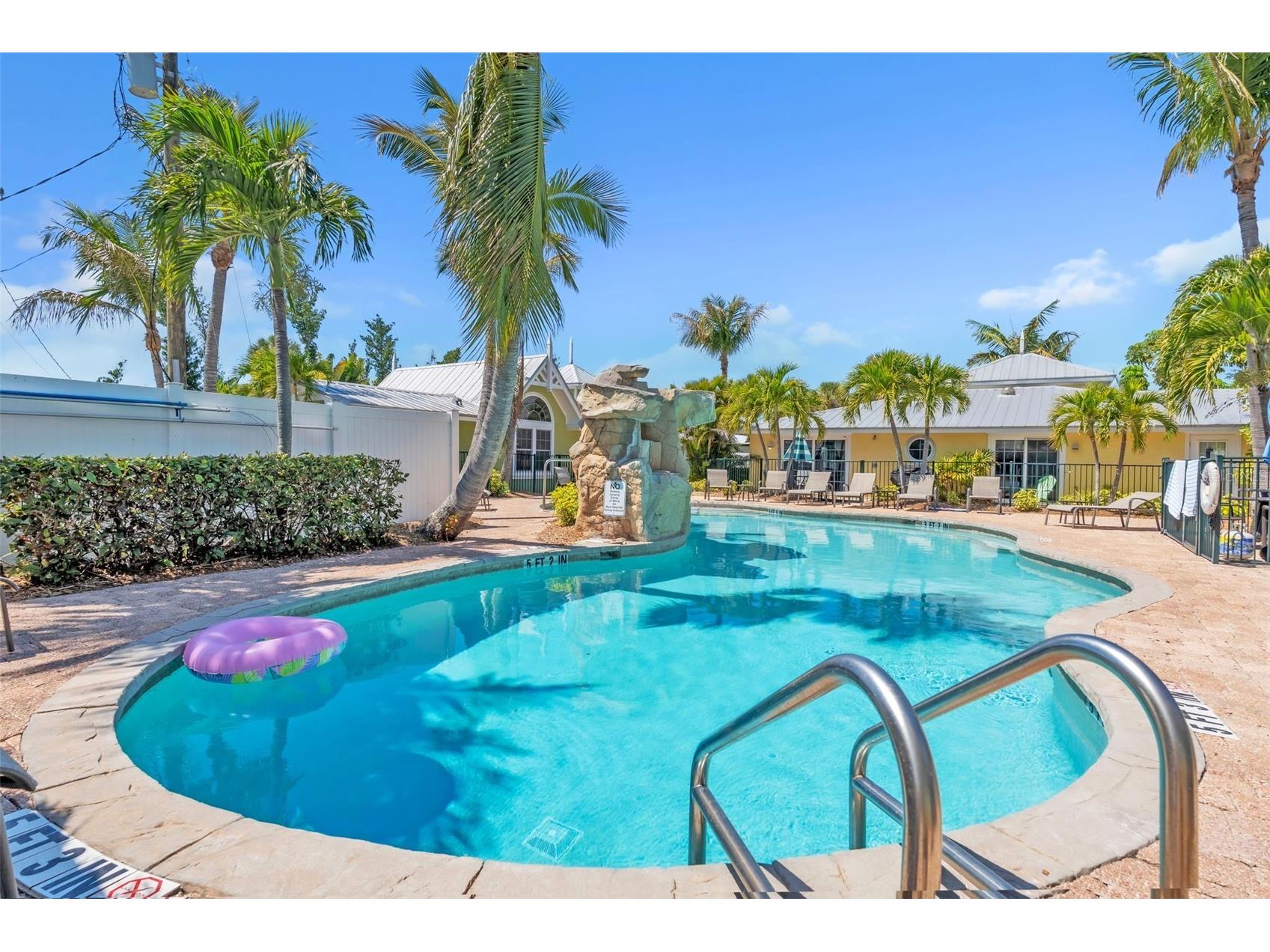 215 67th Street #6 Holmes Beach FL 34217 A4688457 image38