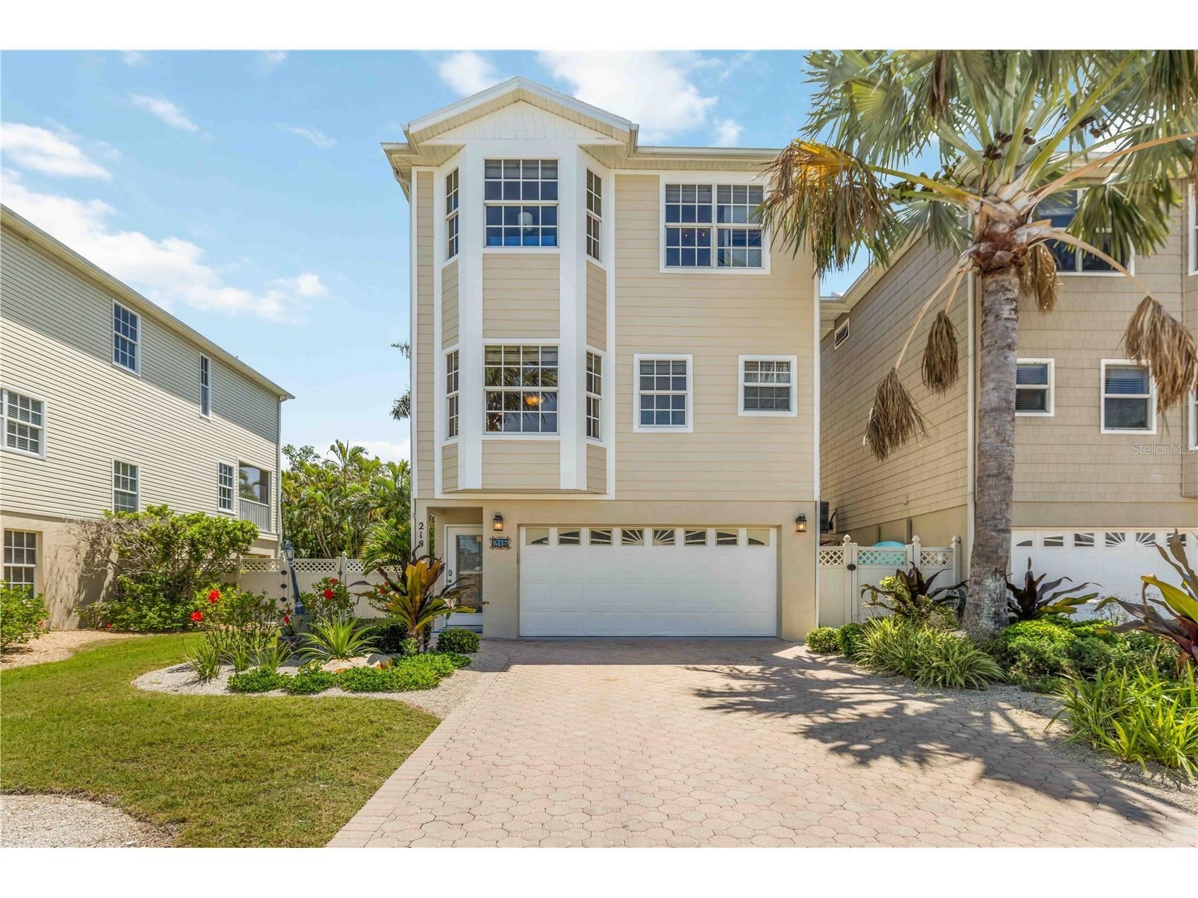 215 81st Street Holmes Beach FL 34217 A4690200 image1