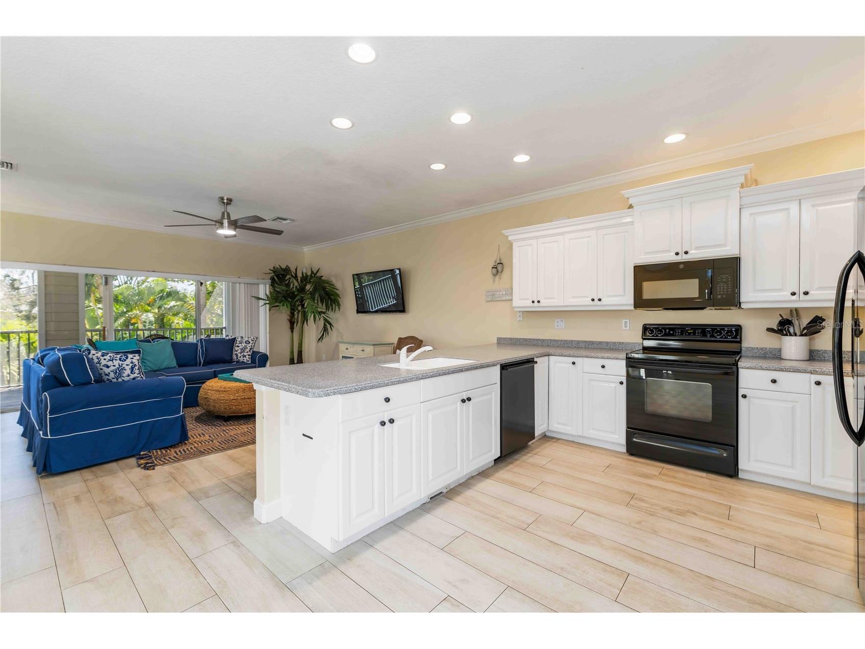 215 81st Street Holmes Beach FL 34217 A4690200 image12