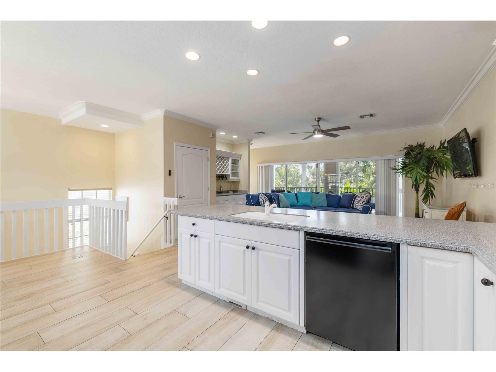 215 81st Street Holmes Beach FL 34217 A4690200 image14