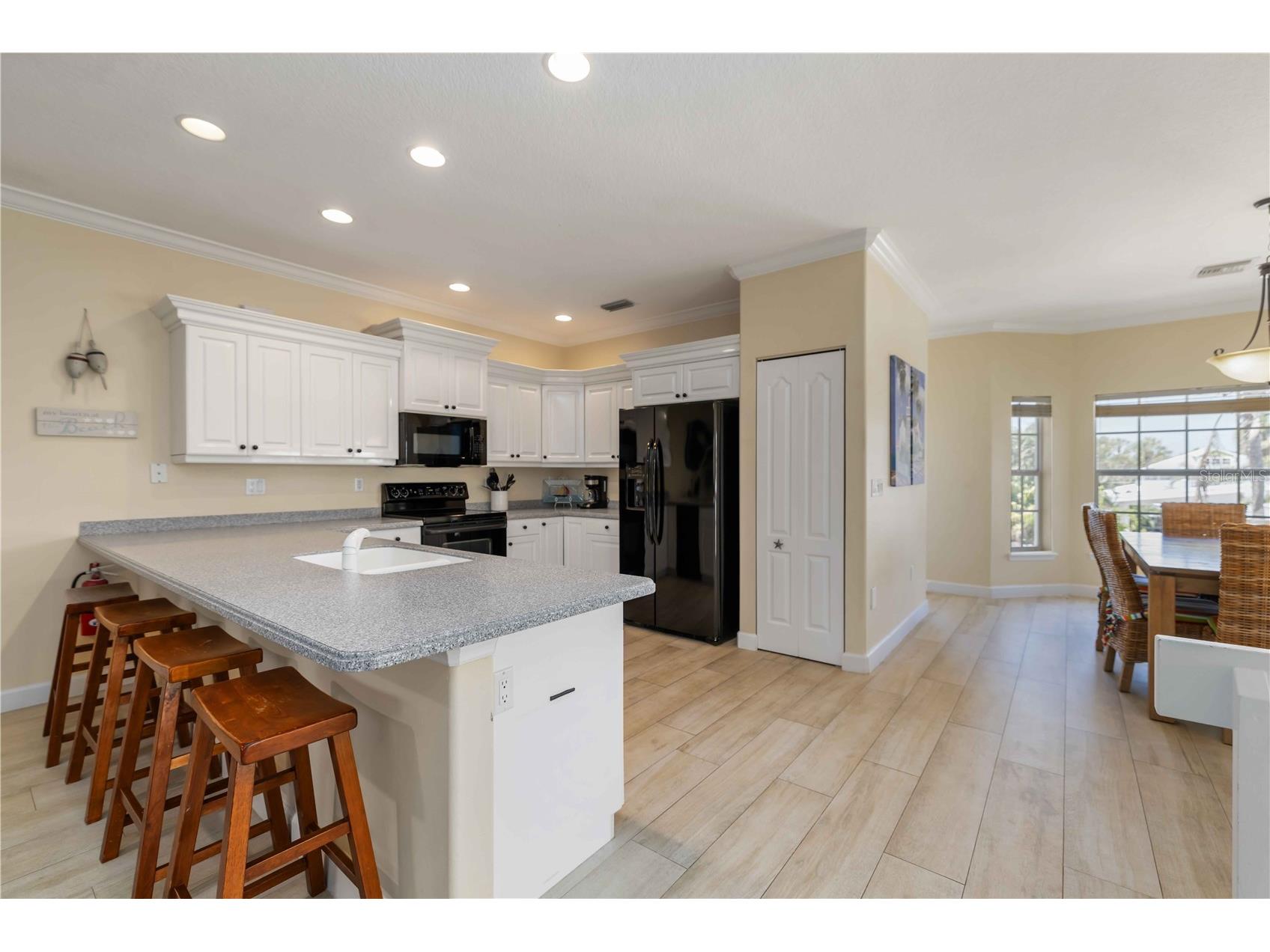 215 81st Street Holmes Beach FL 34217 A4690200 image16