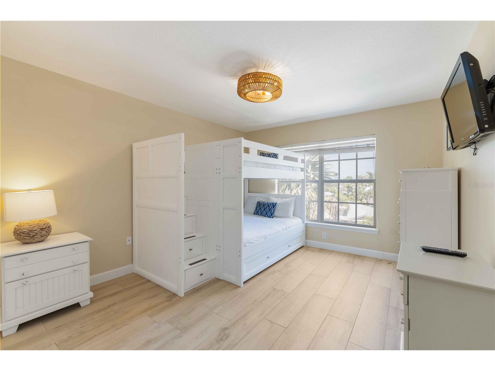 215 81st Street Holmes Beach FL 34217 A4690200 image35