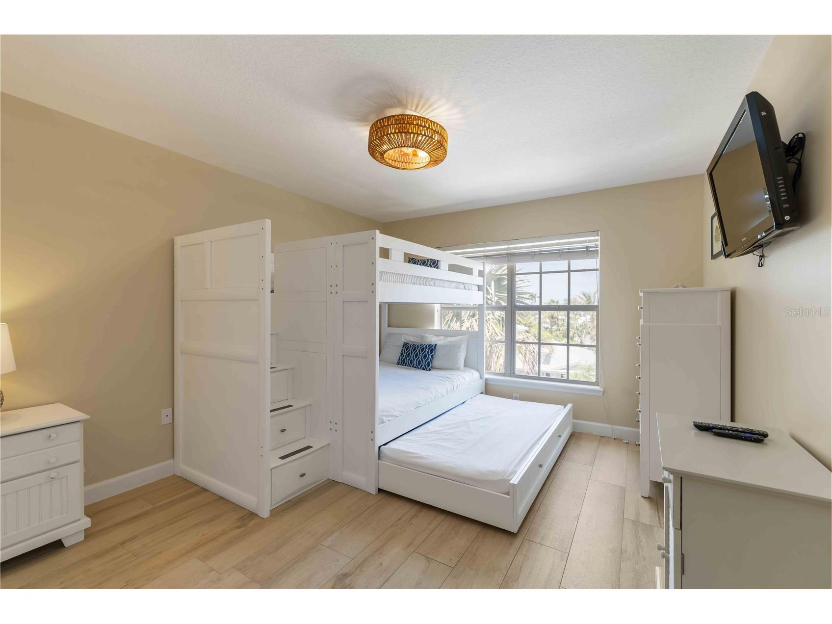 215 81st Street Holmes Beach FL 34217 A4690200 image36