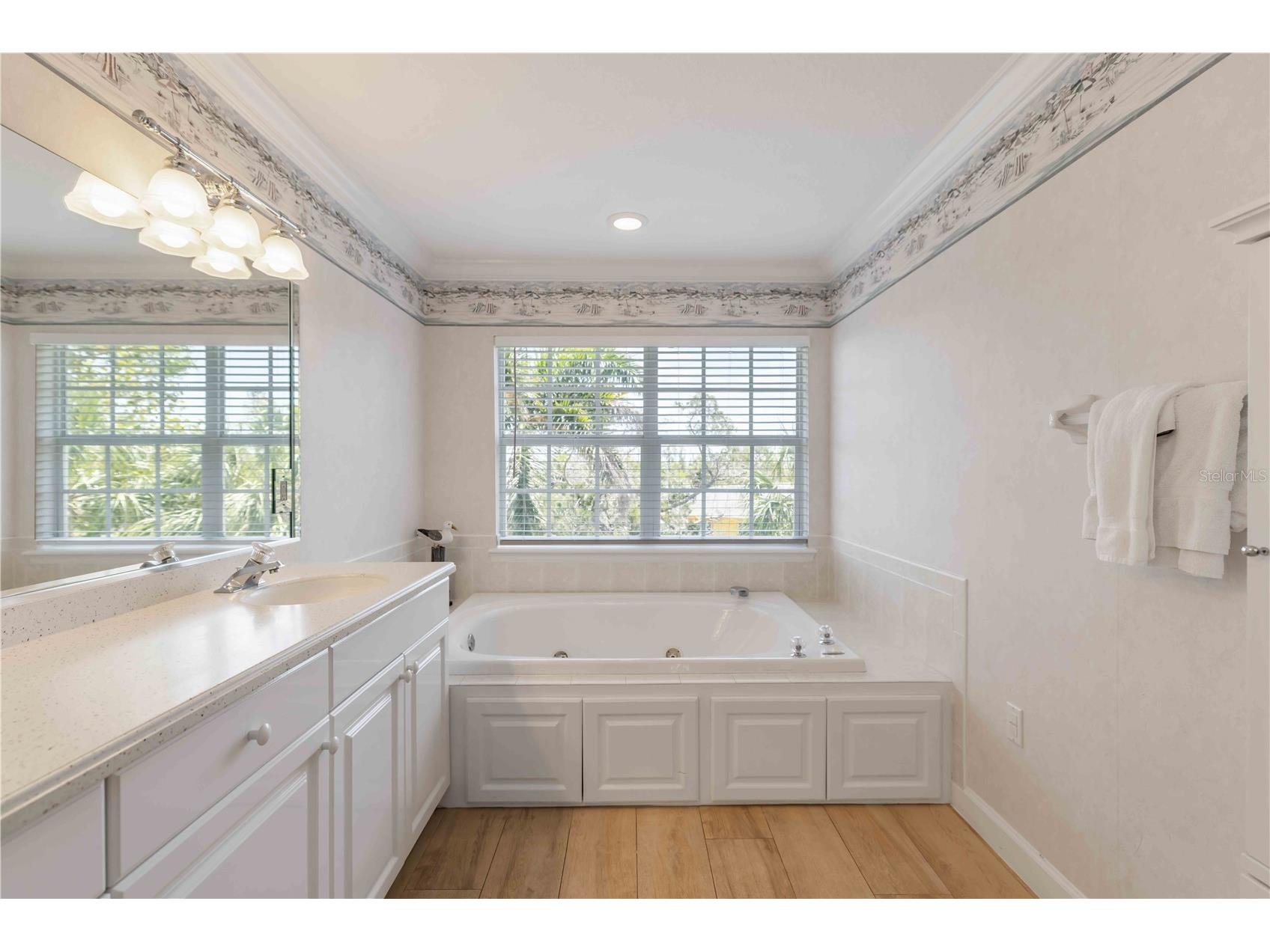 215 81st Street Holmes Beach FL 34217 A4690200 image43