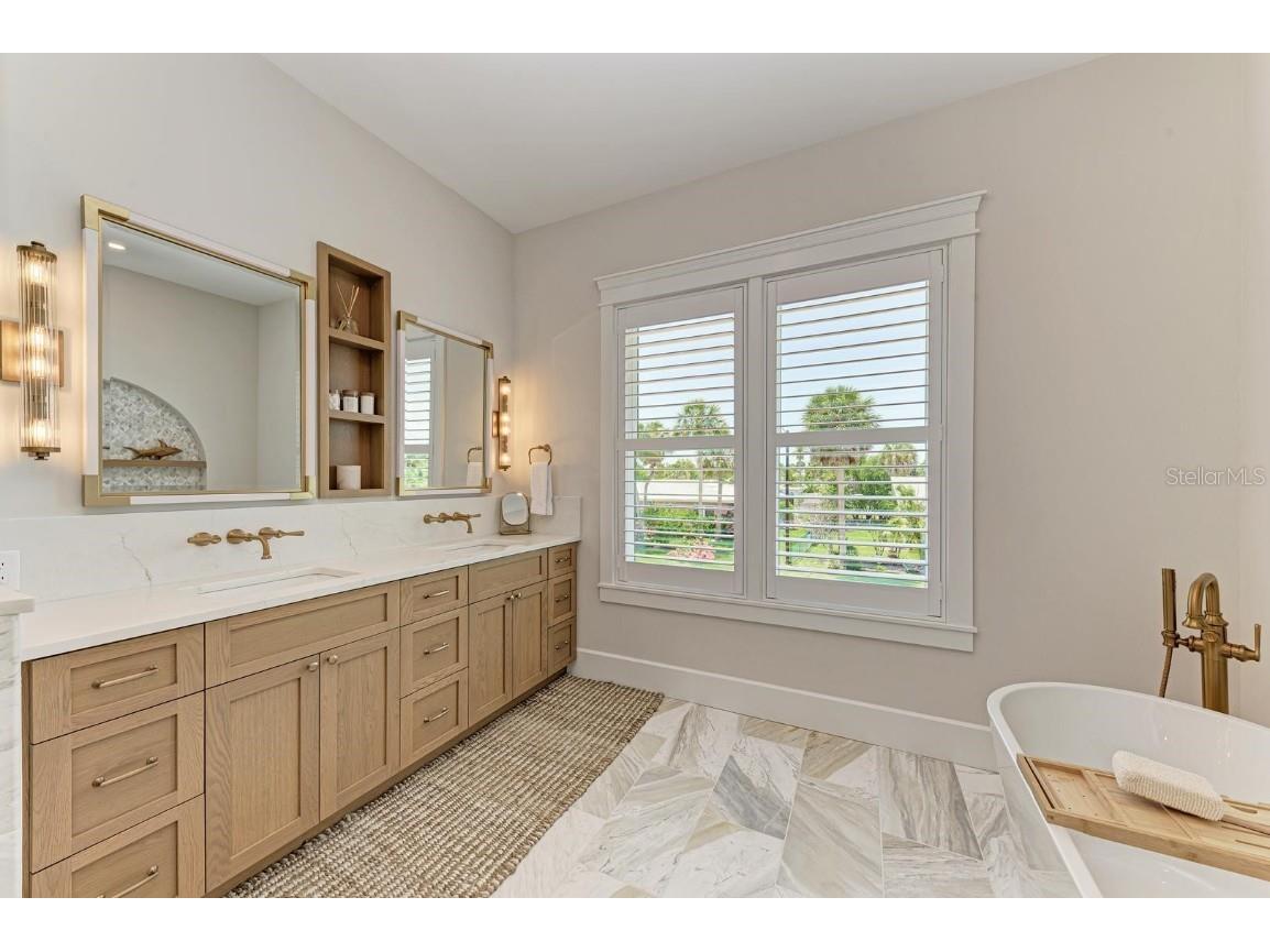 215 83rd Street Holmes Beach FL 34217 A4643754 image31