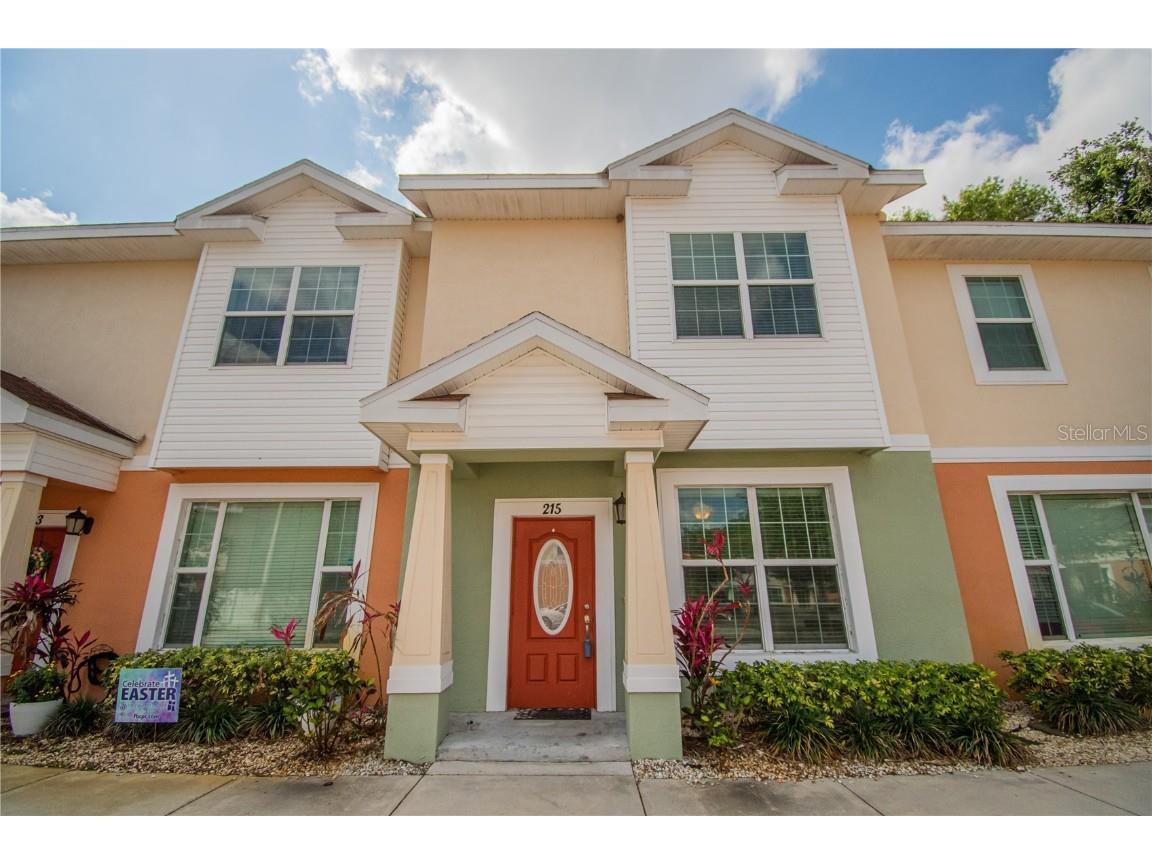 215 Alexander Woods Drive Plant City FL 33563 T3438125 image1