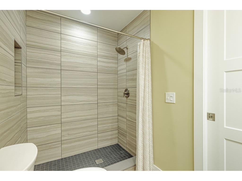 215 Boca Ciega Point Boulevard N #3 Saint Petersburg FL 33708 TB8519587 image37