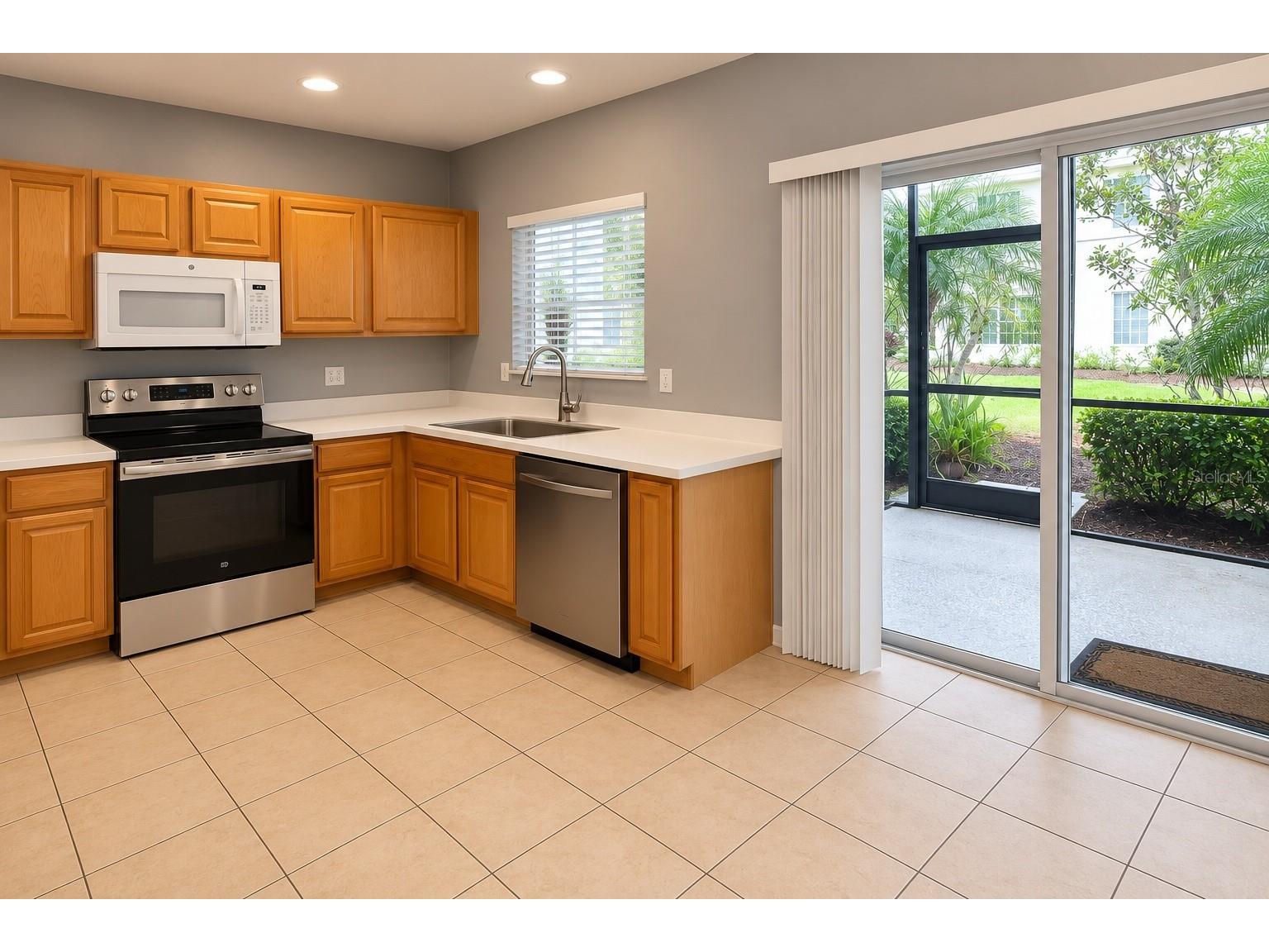 215 Cape Harbour Loop #103 Bradenton FL 34212 N6144943 image2