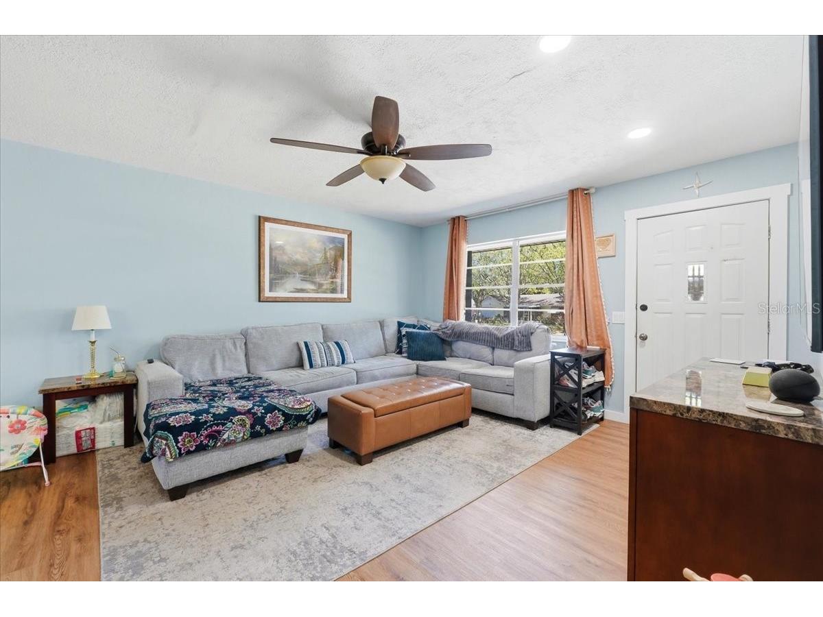 215 Carla Ann Court Auburndale FL 33823 L4960368 image3