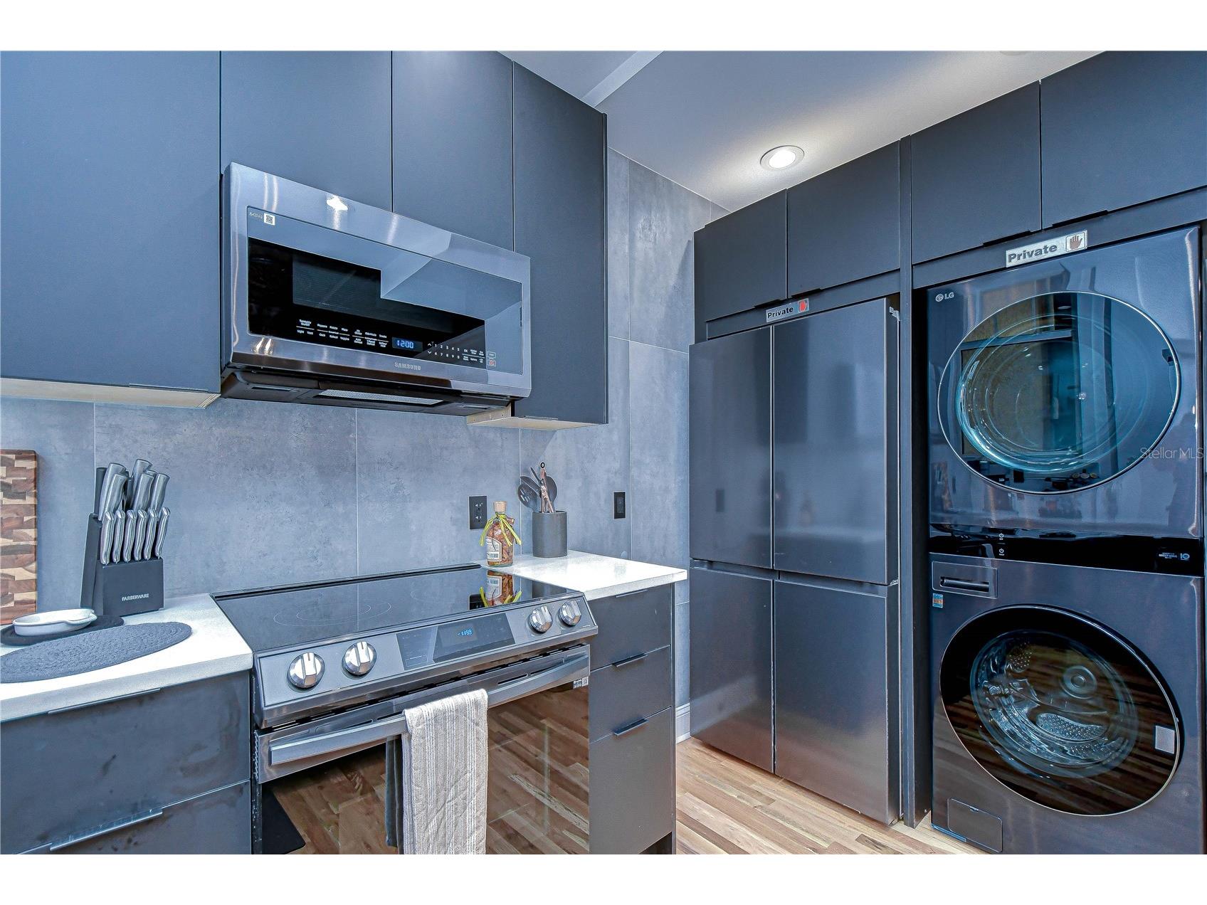215 Central Avenue #2B Saint Petersburg FL 33701 TB8498463 image11