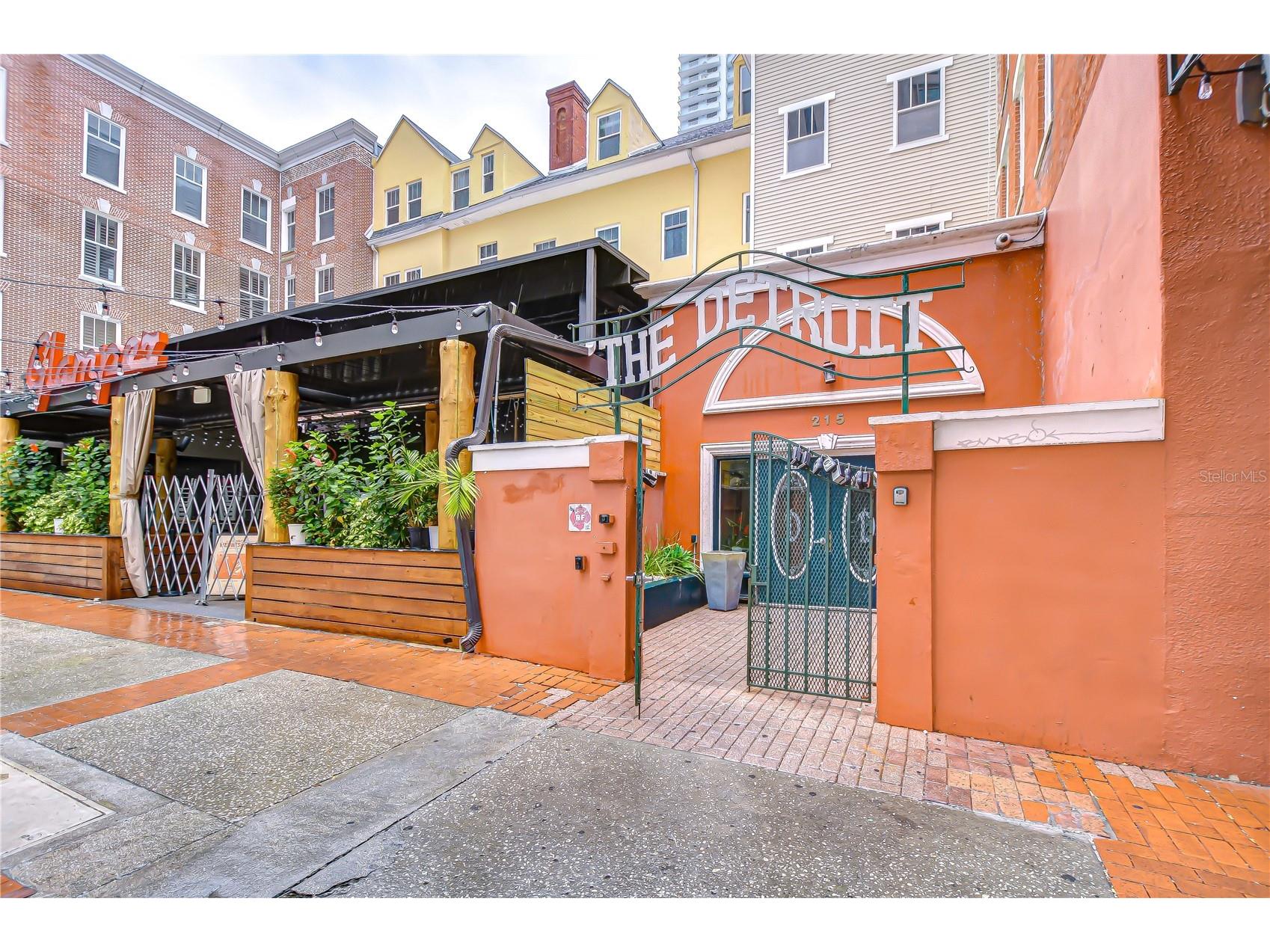 215 Central Avenue #2B Saint Petersburg FL 33701 TB8498463 image2