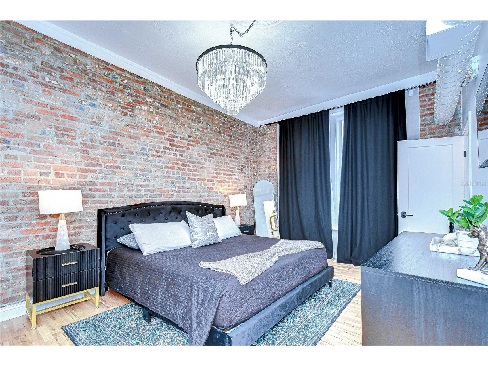 215 Central Avenue #2B Saint Petersburg FL 33701 TB8498463 image23