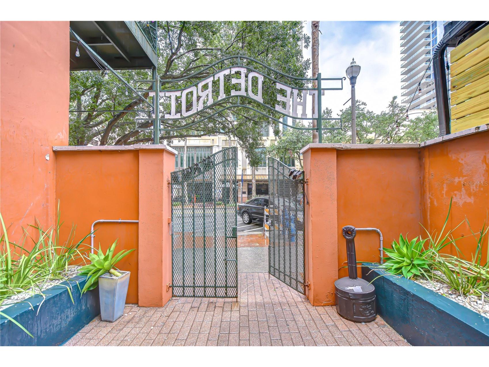215 Central Avenue #2B Saint Petersburg FL 33701 TB8498463 image3
