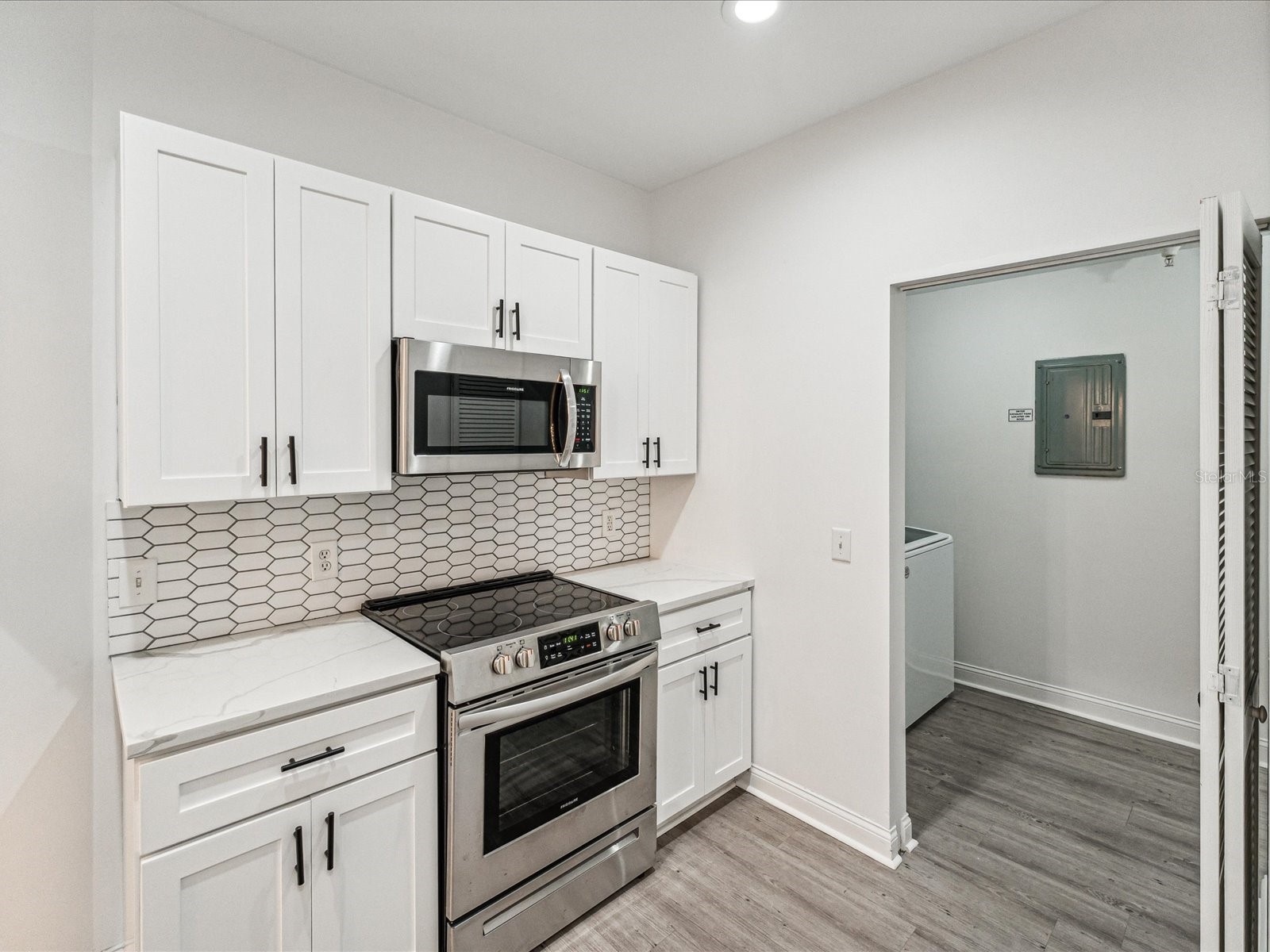 215 Central Avenue #3F Saint Petersburg FL 33701 TB8505968 image11