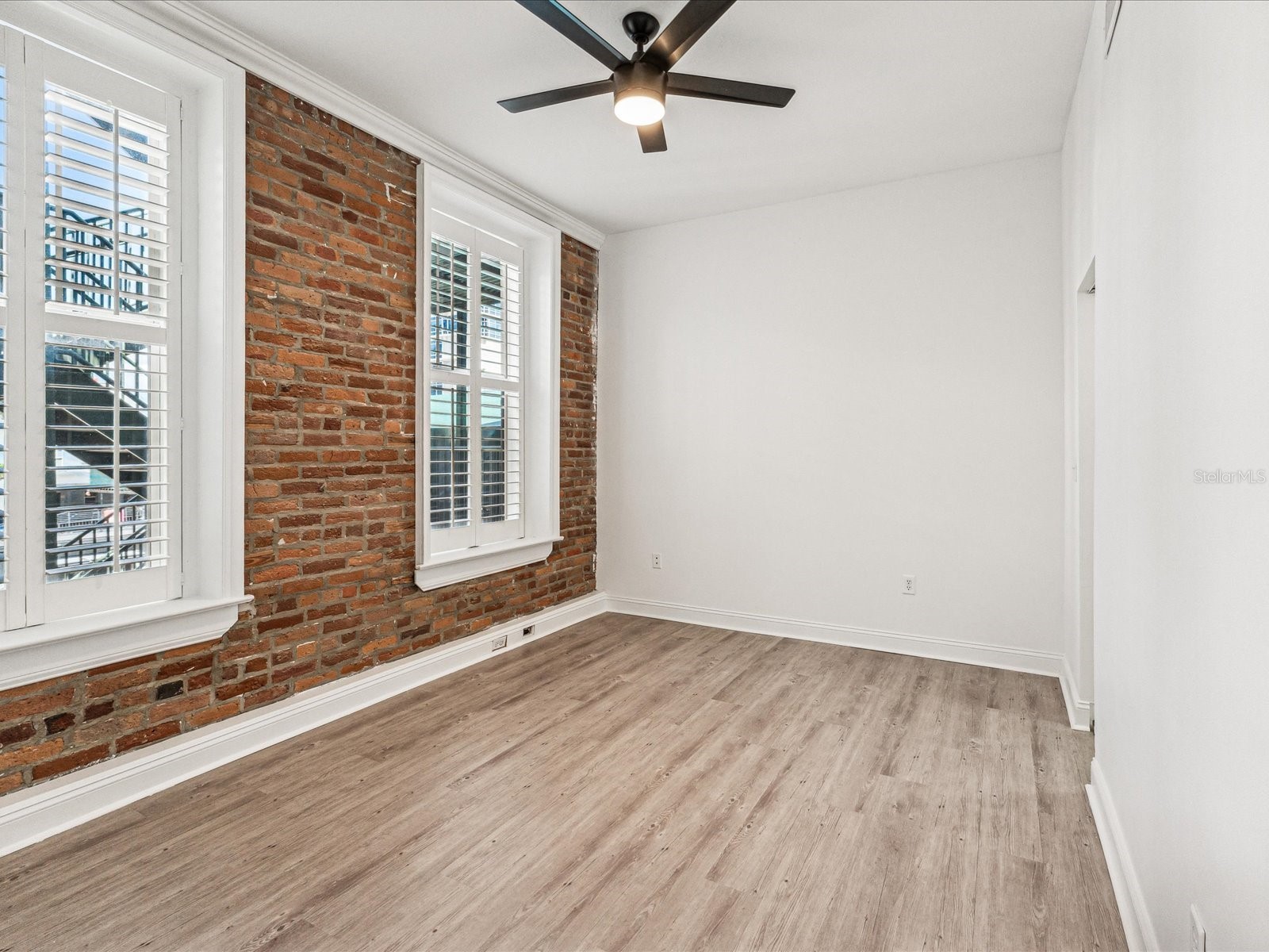 215 Central Avenue #3F Saint Petersburg FL 33701 TB8505968 image16