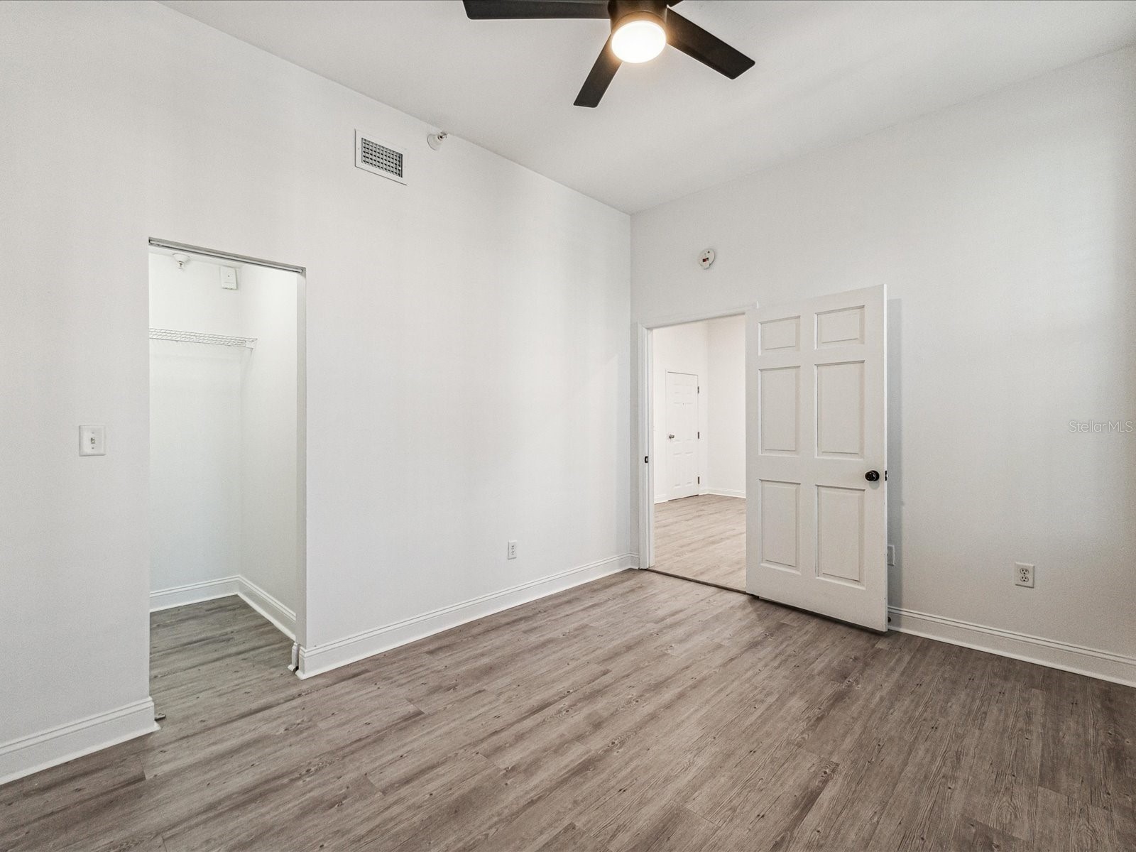 215 Central Avenue #3F Saint Petersburg FL 33701 TB8505968 image5