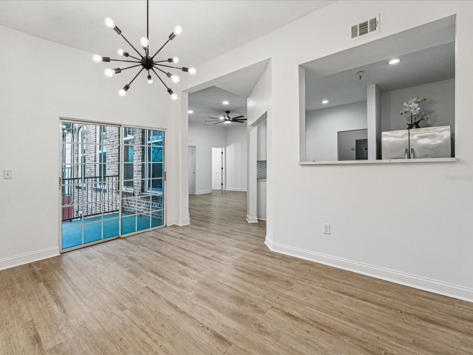 215 Central Avenue #3F Saint Petersburg FL 33701 TB8505968 image6