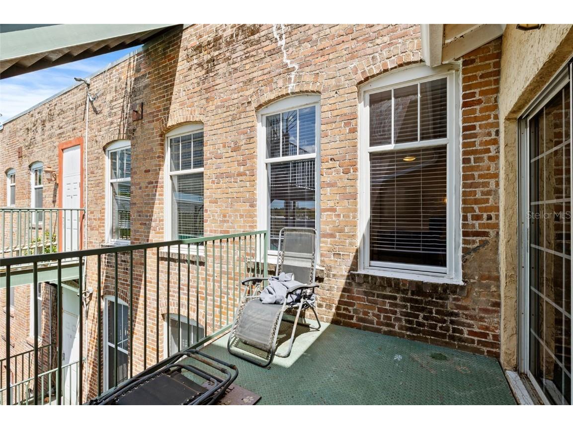 215 Central Avenue #4F Saint Petersburg FL 33701 TB8368799 image14