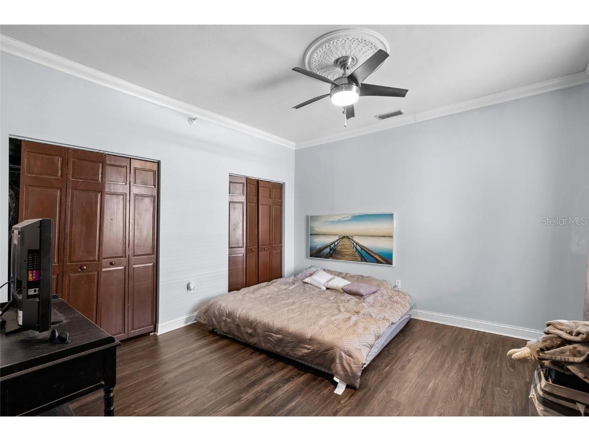 215 Central Avenue #4F Saint Petersburg FL 33701 TB8368799 image17