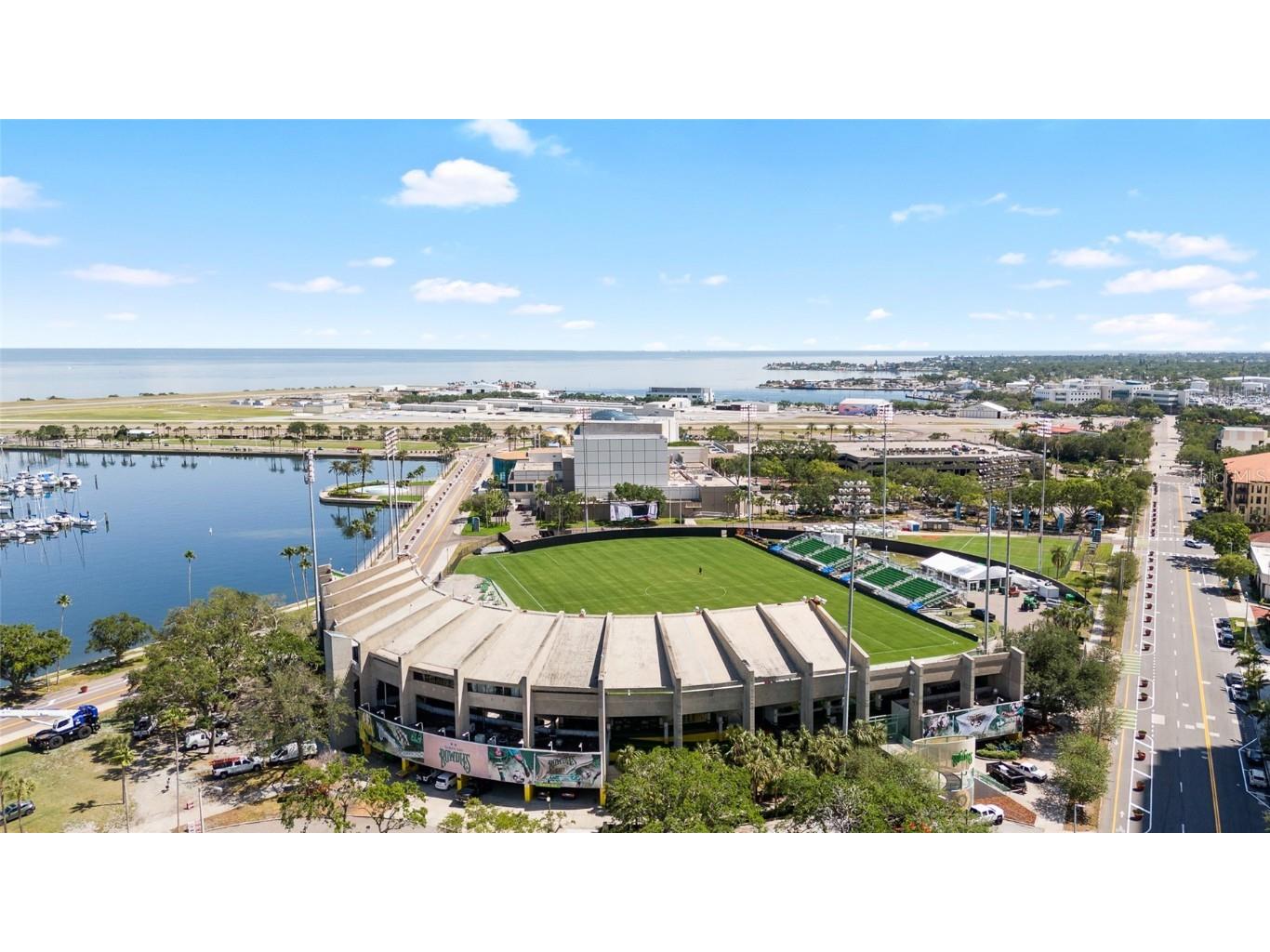 215 Central Avenue #4F Saint Petersburg FL 33701 TB8400529 image27