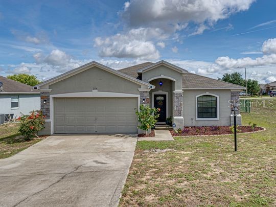 215 Dinner Lake Place Lake Wales FL 33859 P4925838 image1