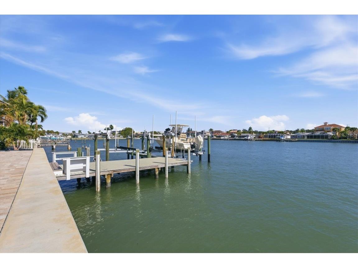 215 Driftwood Lane Largo FL 33770 TB8450841 image68