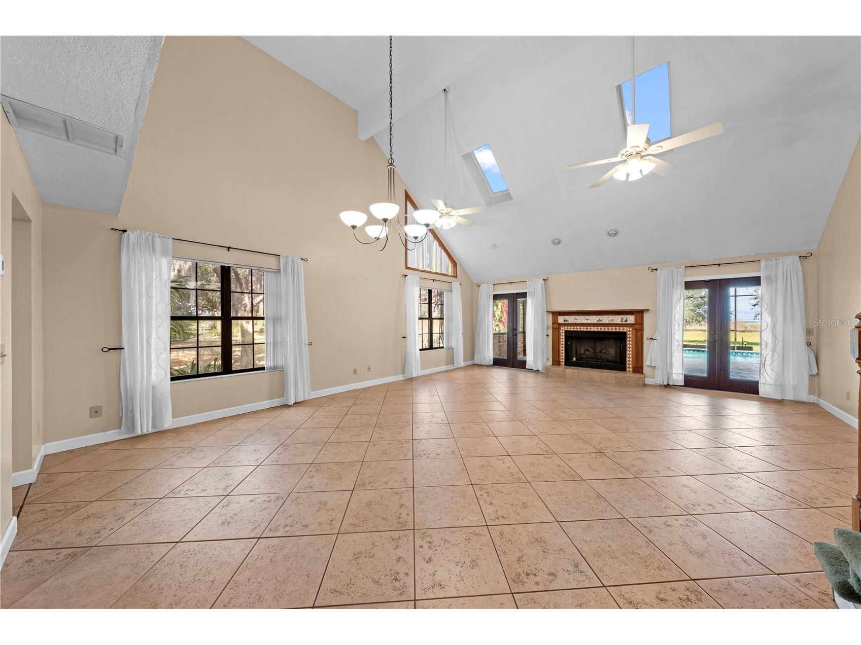 215 E Lake Shore Boulevard Kissimmee FL 34744 - EAST LAKE TOHO O6369181 image10