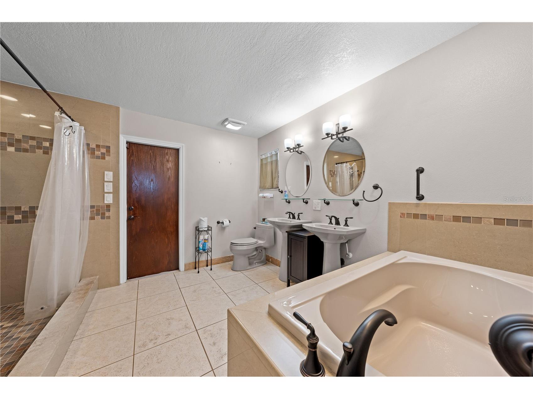 215 E Lake Shore Boulevard Kissimmee FL 34744 - EAST LAKE TOHO O6369181 image28