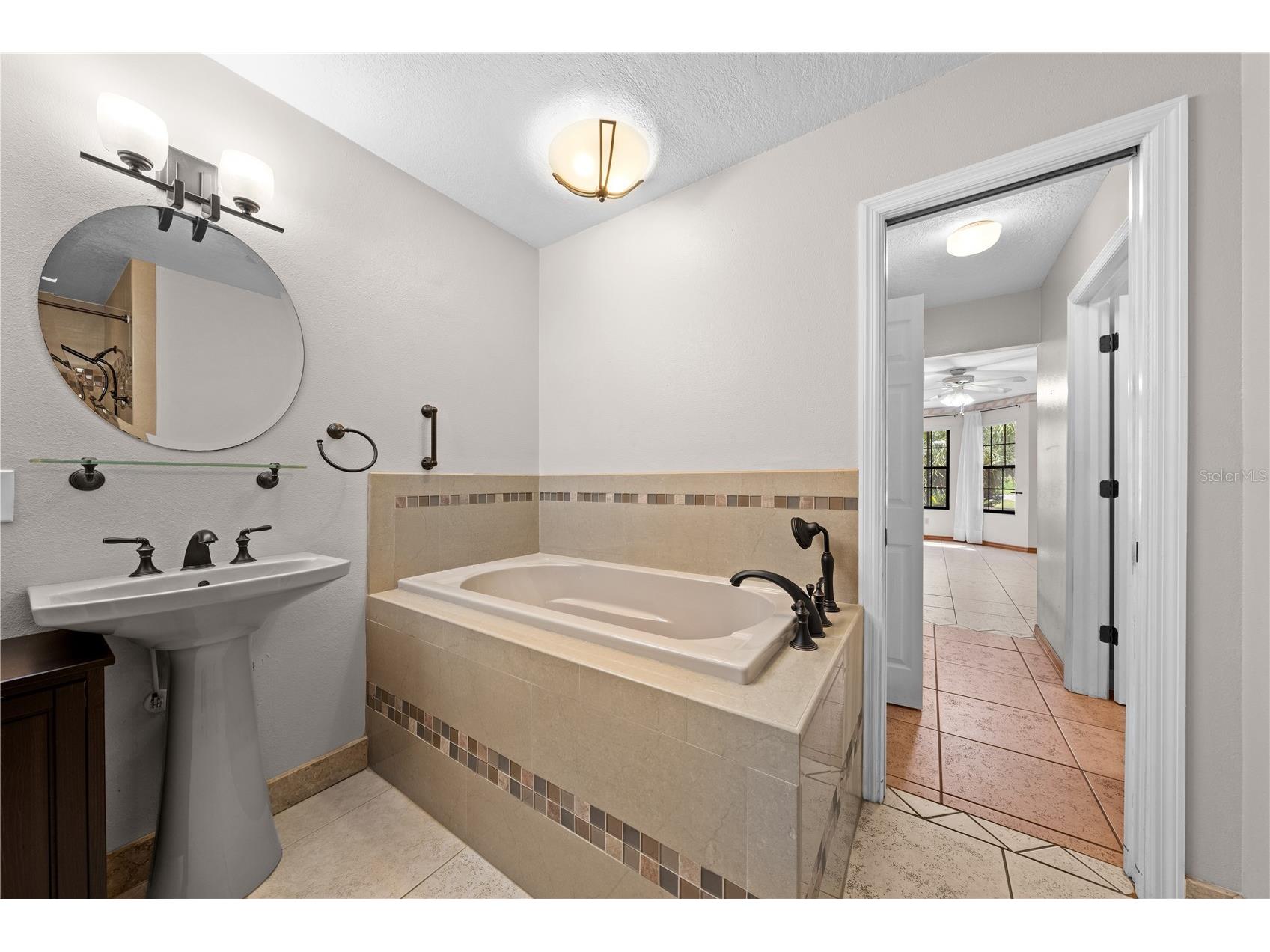 215 E Lake Shore Boulevard Kissimmee FL 34744 - EAST LAKE TOHO O6369181 image30