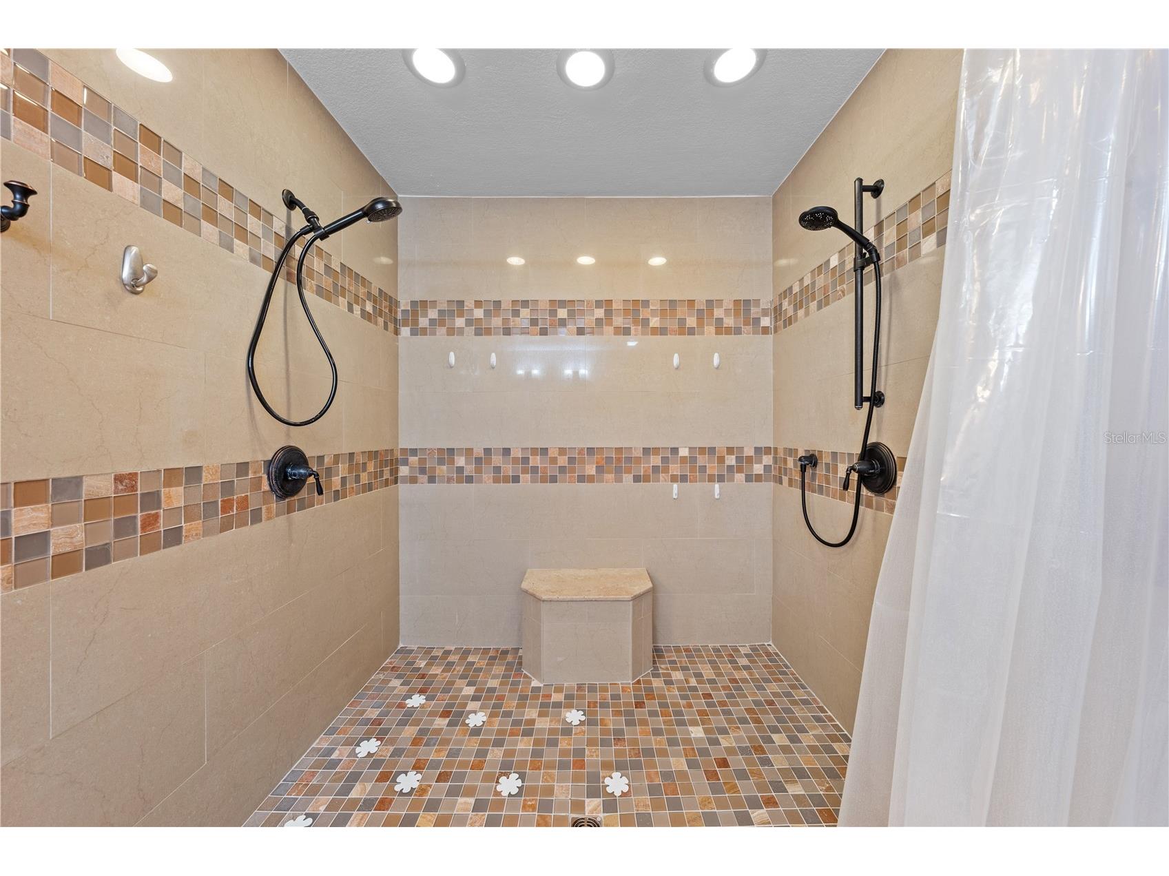 215 E Lake Shore Boulevard Kissimmee FL 34744 - EAST LAKE TOHO O6369181 image32