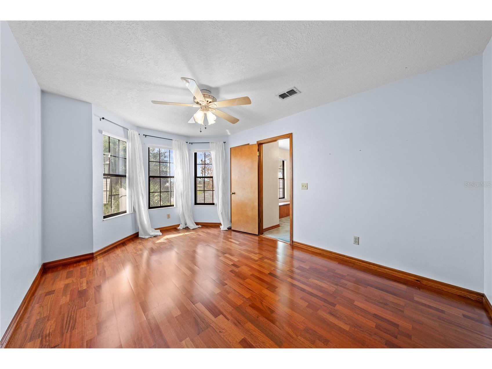 215 E Lake Shore Boulevard Kissimmee FL 34744 - EAST LAKE TOHO O6369181 image37