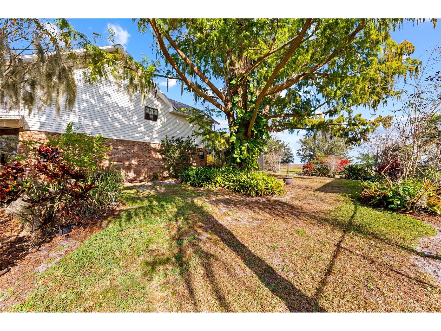 215 E Lake Shore Boulevard Kissimmee FL 34744 - EAST LAKE TOHO O6369181 image55