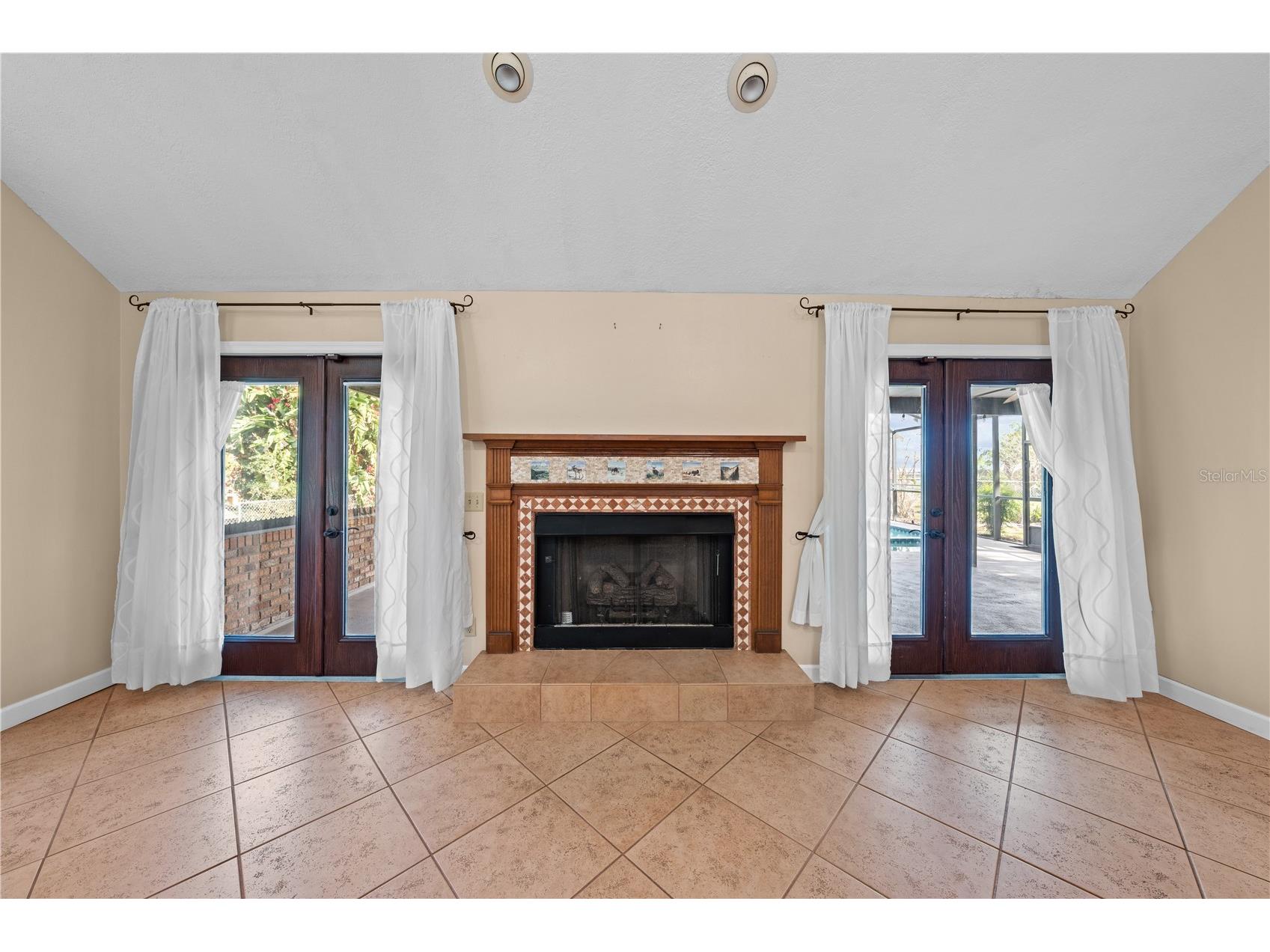 215 E Lake Shore Boulevard Kissimmee FL 34744 - EAST LAKE TOHO O6369181 image8