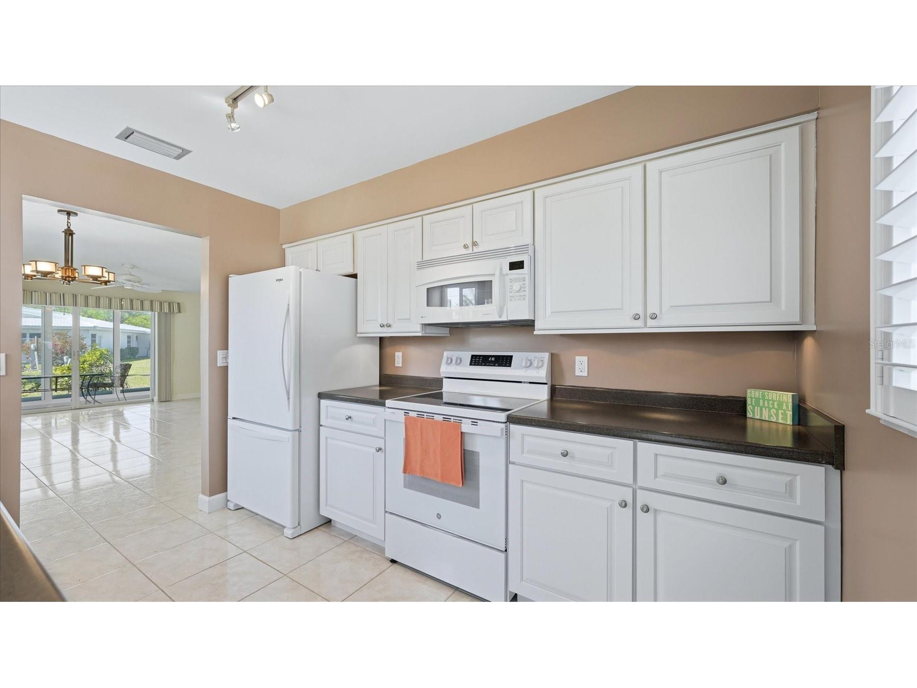 215 Fair Winds Drive #215 Nokomis FL 34275 N6143484 image8