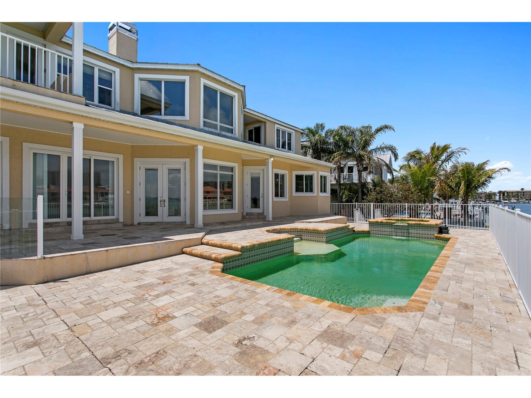 215 Harrison Avenue Belleair Beach FL 33786 - CLEARWATER HARBOR TB8502384 image46