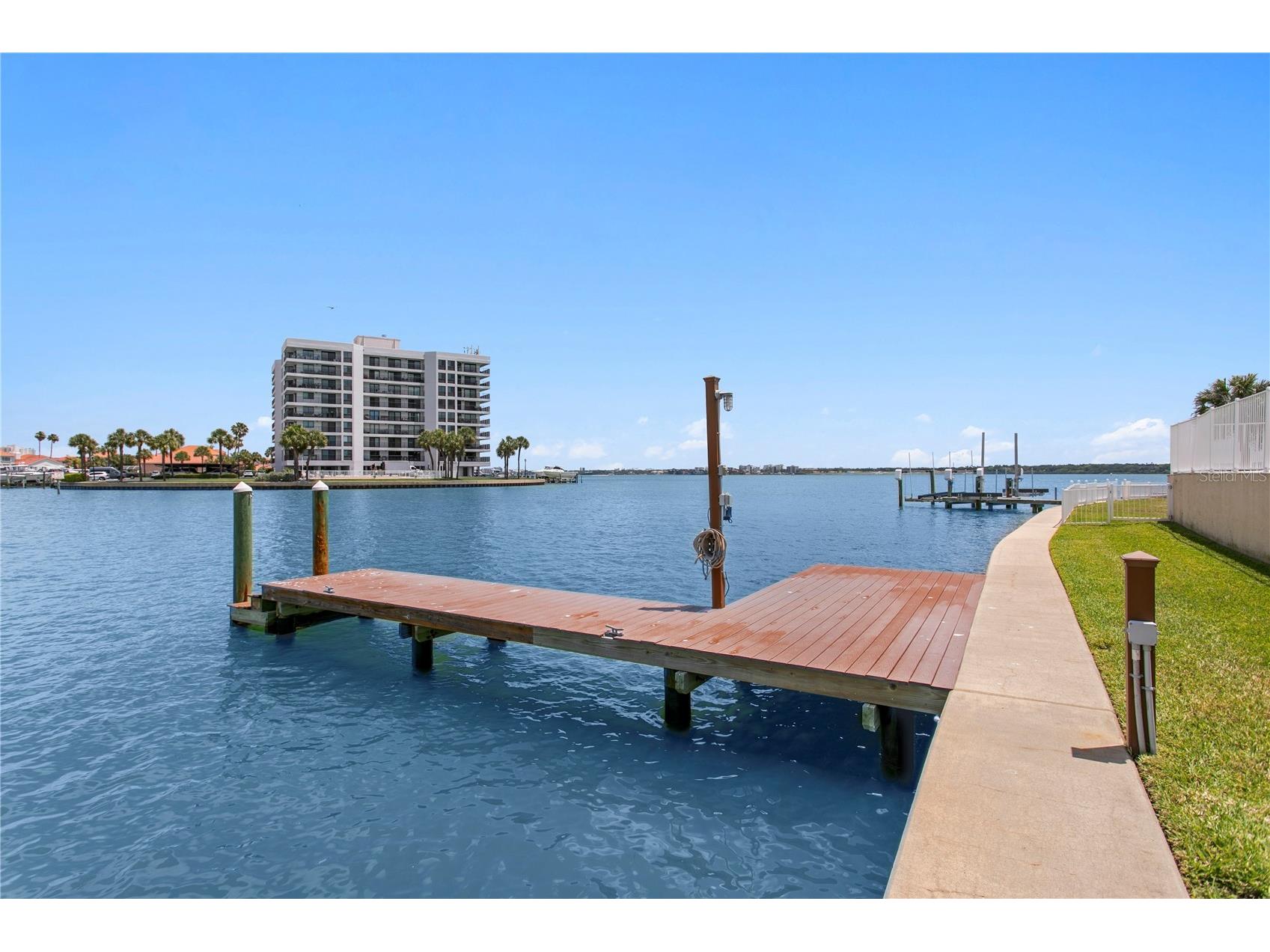 215 Harrison Avenue Belleair Beach FL 33786 - CLEARWATER HARBOR TB8502384 image49