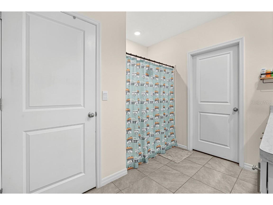 215 Hickory Course Loop Hickory Course Loop Ocala FL 34472 OM711798 image38