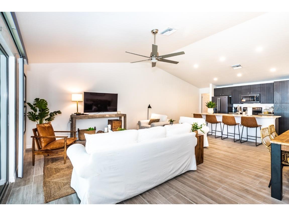 215 Lewis Circle #111 Punta Gorda FL 33950 C7447255 image5