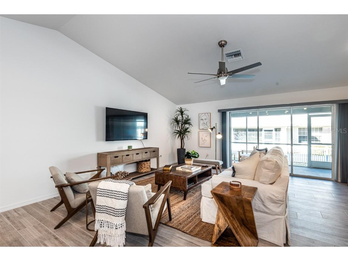 215 Lewis Circle #112 Punta Gorda FL 33950 C7454919 image6