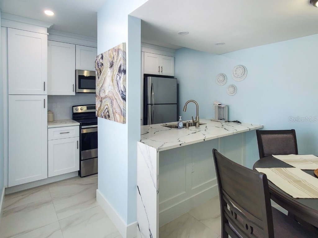 215 Medallion Boulevard #G Madeira Beach FL 33708 - BOCA CIEGA BAY O6314450 image6