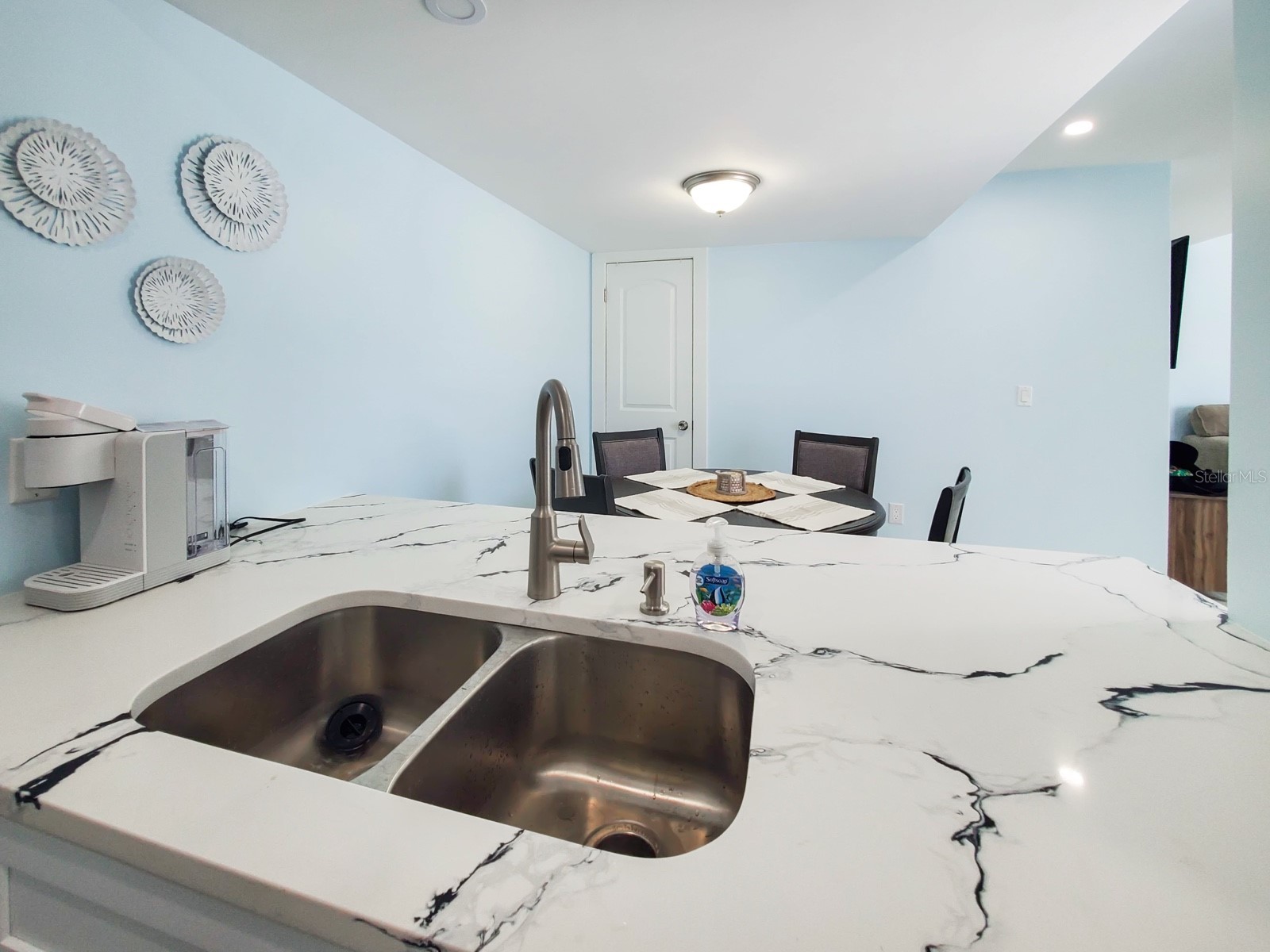215 Medallion Boulevard #G Madeira Beach FL 33708 - BOCA CIEGA BAY O6407839 image7