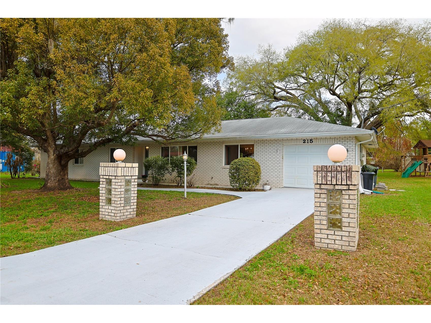 215 Morningside Drive Valrico FL 33594 TB8485689 image1