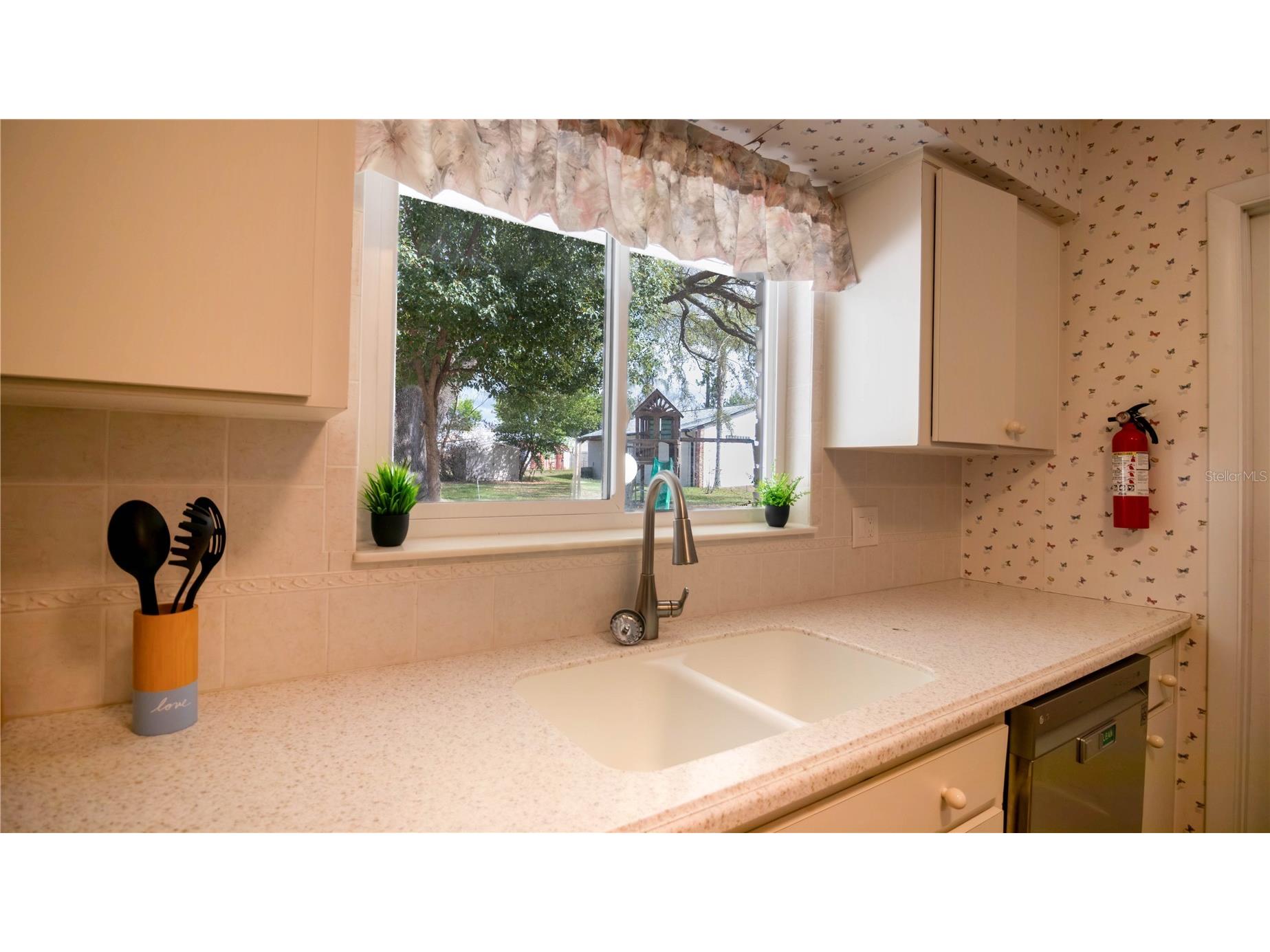 215 Morningside Drive Valrico FL 33594 TB8485689 image14