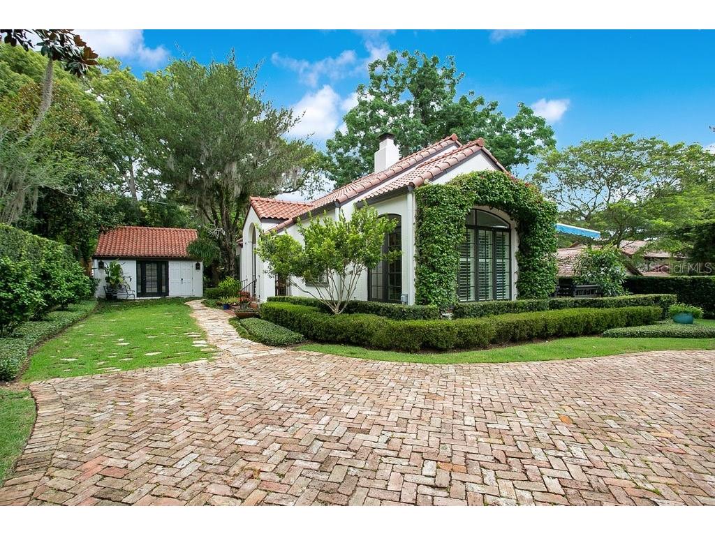 215 Osceola Court Winter Park FL 32789 - LAKE OSCEOLA O6119972 image1